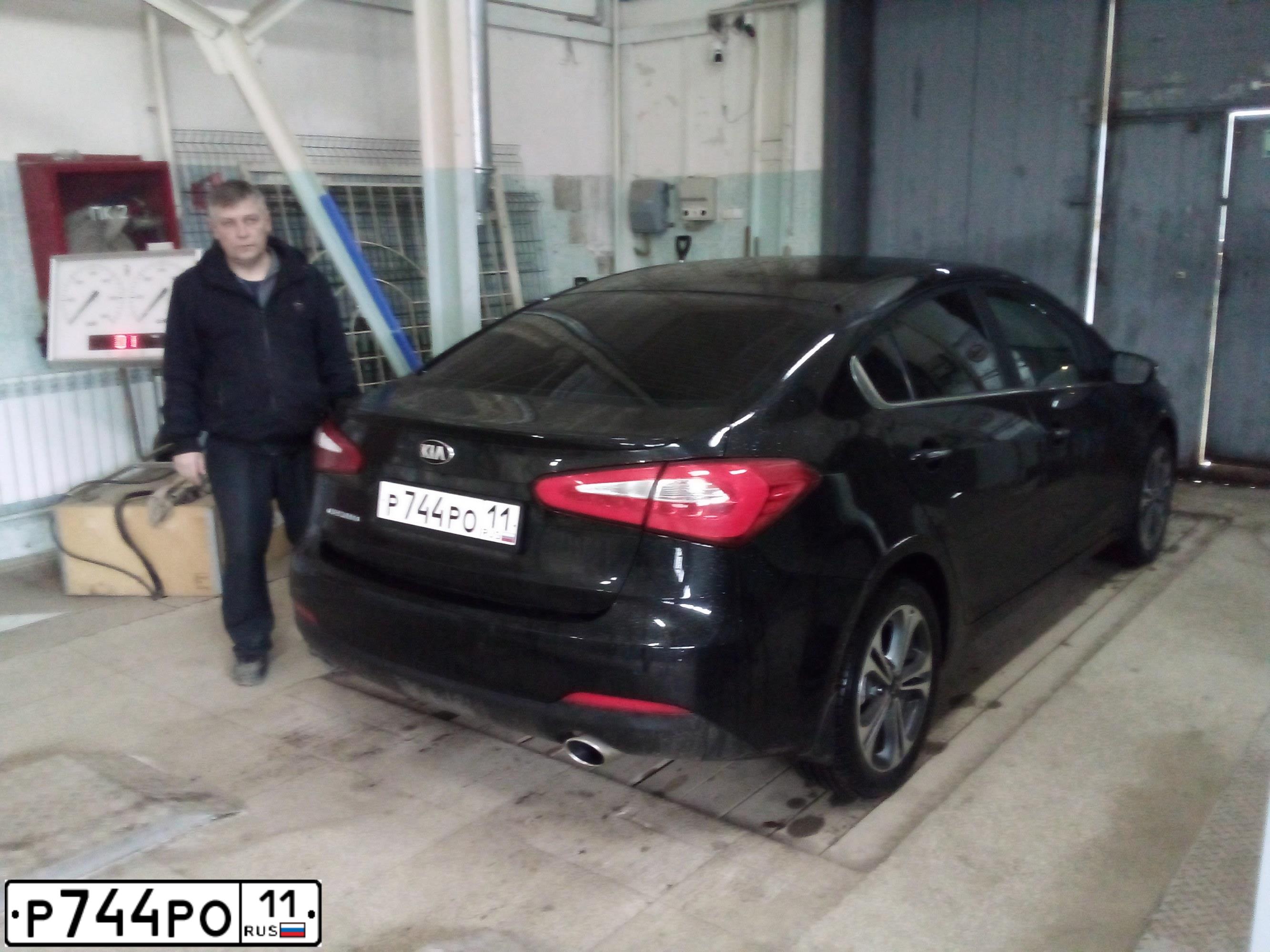 Фото автомобиля KIA CERATO, 2015 — госномер В273НМ51. Цвет: ЧЕРНЫЙ