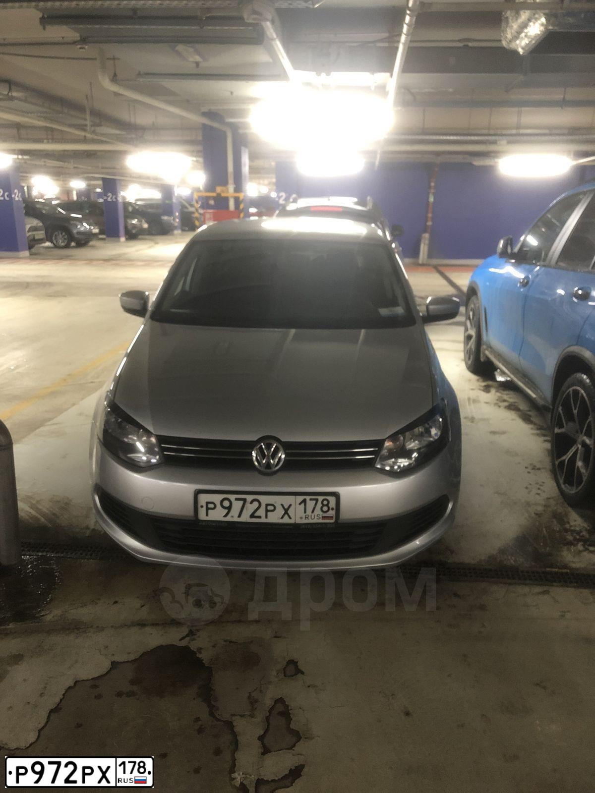 Фото автомобиля VOLKSWAGEN POLO, 2014 — госномер Р972РХ178. Цвет: Серебристый