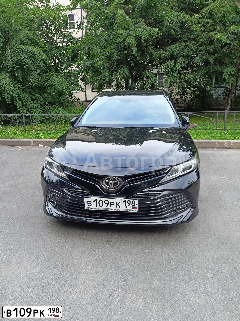 Фото автомобиля TOYOTA CAMRY, 2019 — госномер В109РК198. Цвет: ЧЕРНЫЙ МЕТАЛЛИК