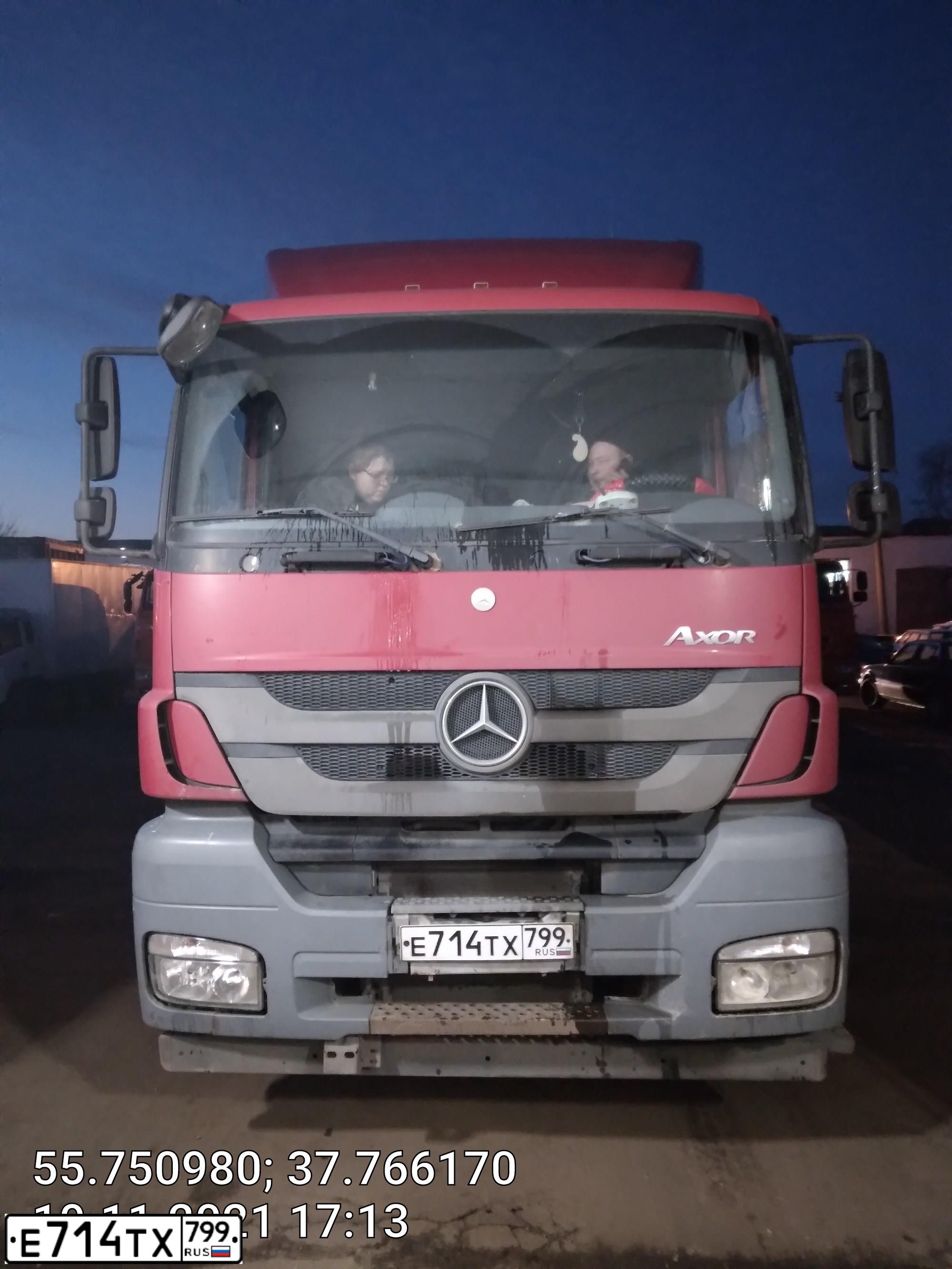 Фото автомобиля MERCEDES AXOR, 2013 — госномер Е714ТХ799. Цвет: Красный