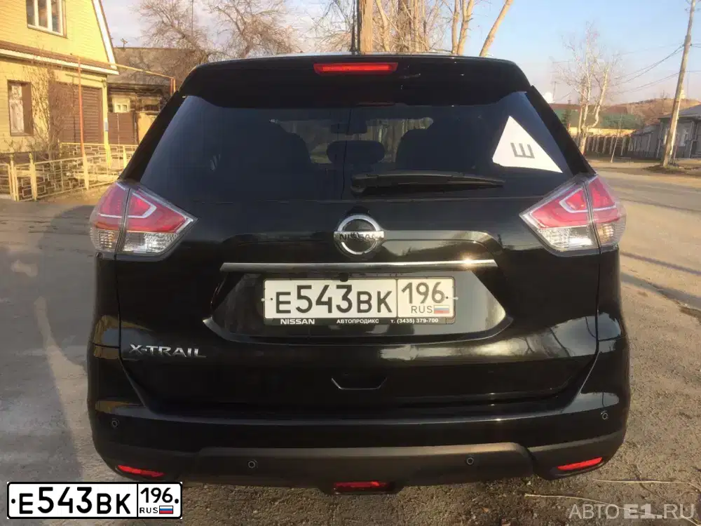Фото автомобиля NISSAN X-TRAIL, 2015 — госномер Е543ВК196. Цвет: ЧЕРНЫЙ