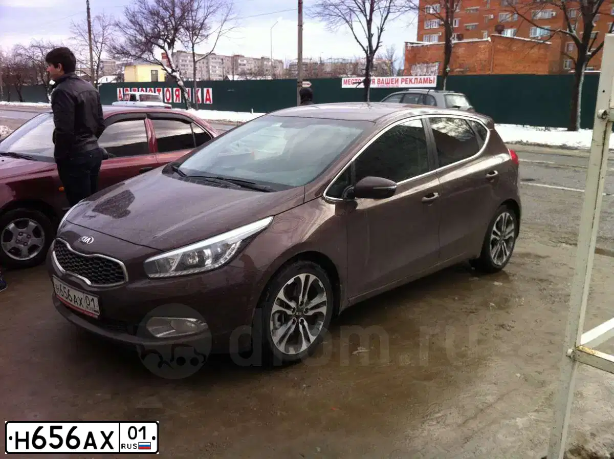 Фото автомобиля KIA CEED, 2013 — госномер У187ОВ48. Цвет: СЕРЫЙ
