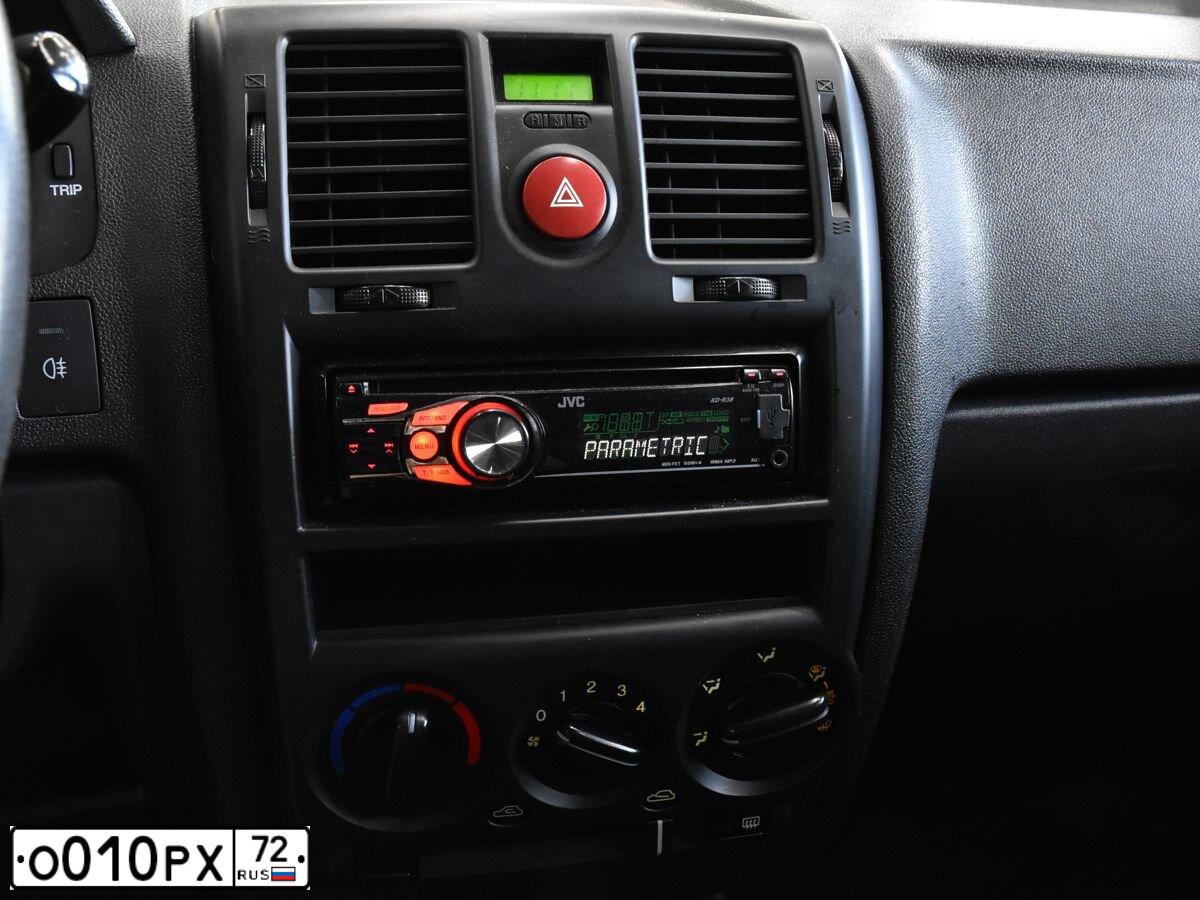Фото автомобиля HYUNDAI GETZ, 2010 — госномер О010РХ72. Цвет: СИНИЙ