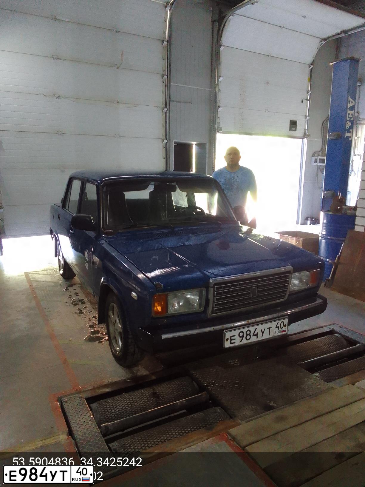 Фото автомобиля LADA 2107, 2001 — госномер Н848КО40. Цвет: синий