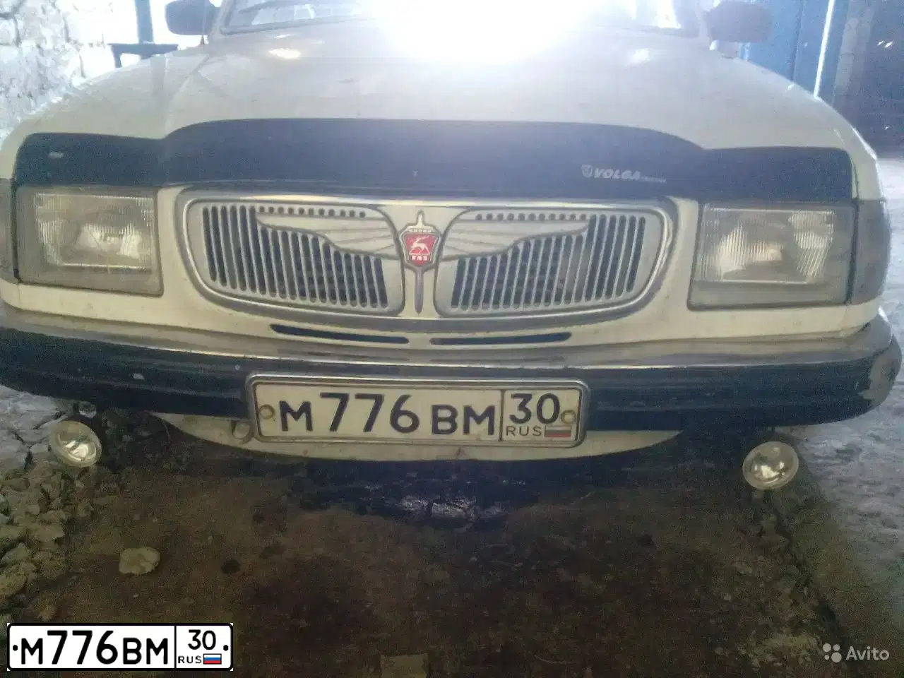 Фото автомобиля GAZ 3110 WOLGA, 1999 — госномер М776ВМ30. Цвет: БЕЛЫЙ