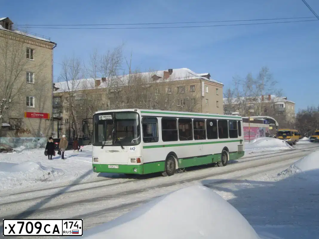 Фото автомобиля LIAZ Z 5256, 2007 — госномер Х709СА174