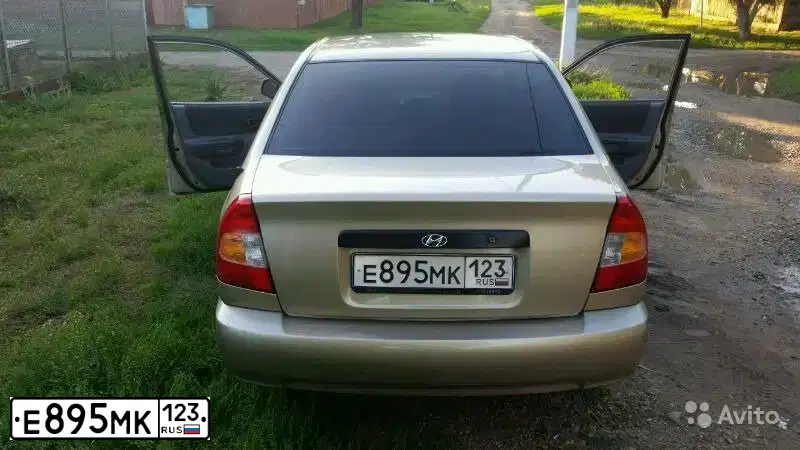 Фото автомобиля TAGAZ ACCENT, 2006 — госномер Е895МК123. Цвет: БЕЖЕВЫЙ