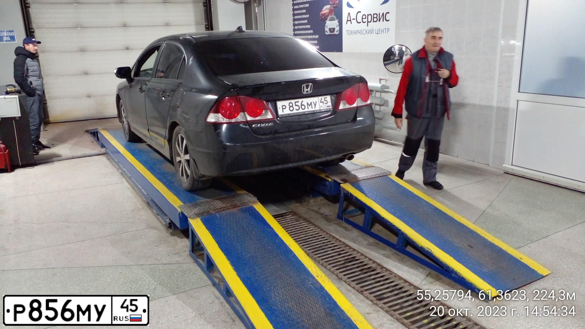 Фото автомобиля HONDA CIVIC, 2008 — госномер Е116ВУ774. Цвет: ЧЕРНЫЙ