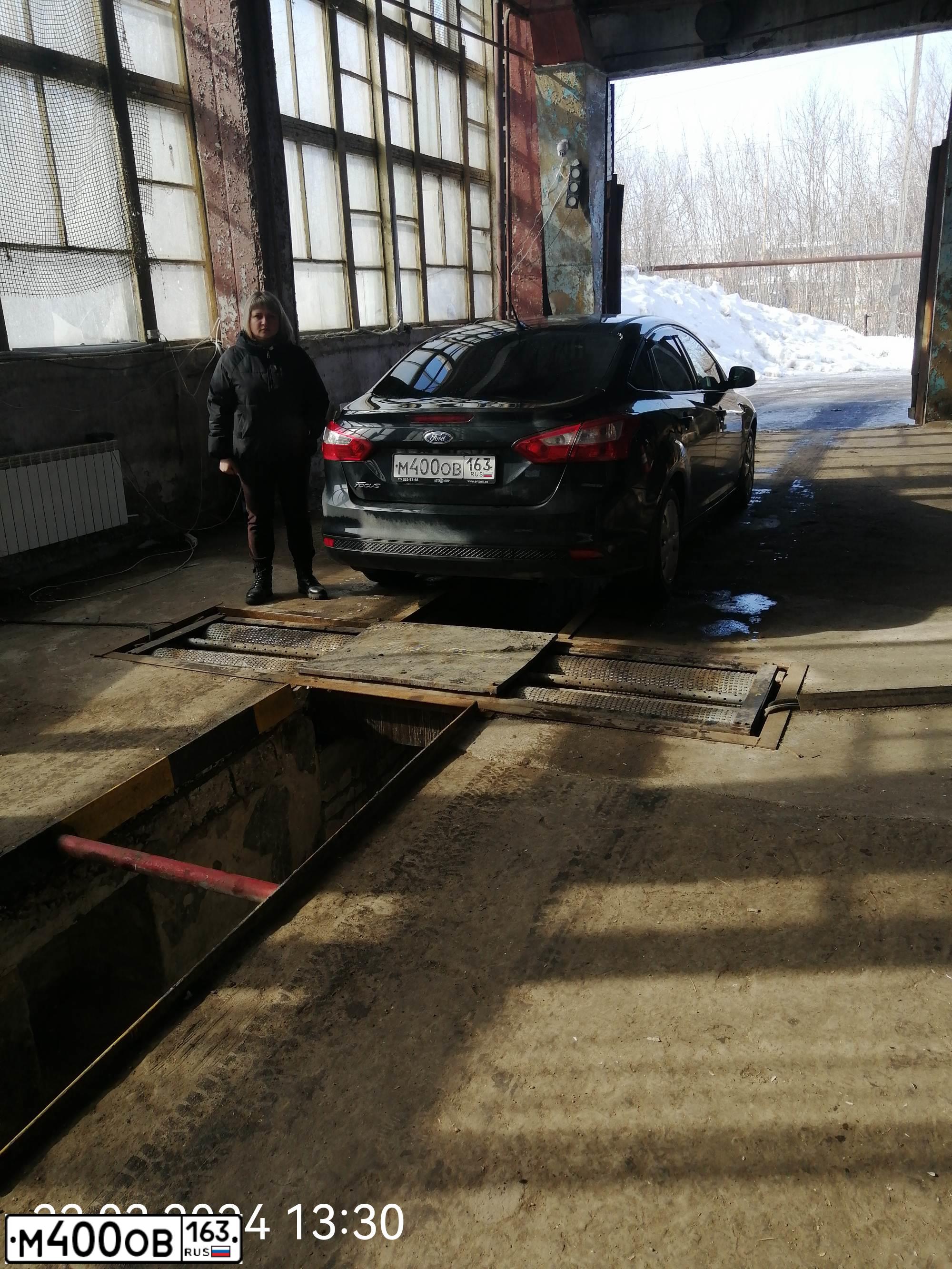 Фото автомобиля FORD D FOCUS, 2012 — госномер М400ОВ163. Цвет: ЧЕРНЫЙ