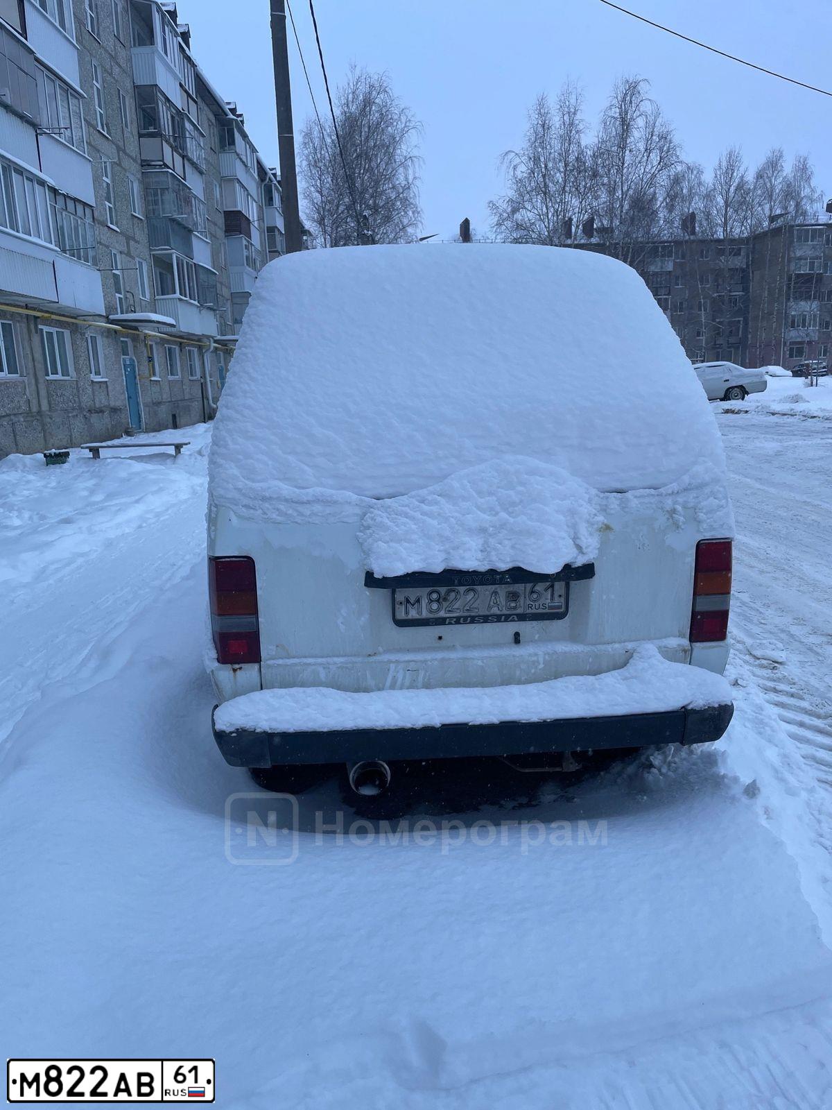 Фото автомобиля ТОЙОТА ТОЙОТА, 1987 — госномер М822АВ61. Цвет: Белый
