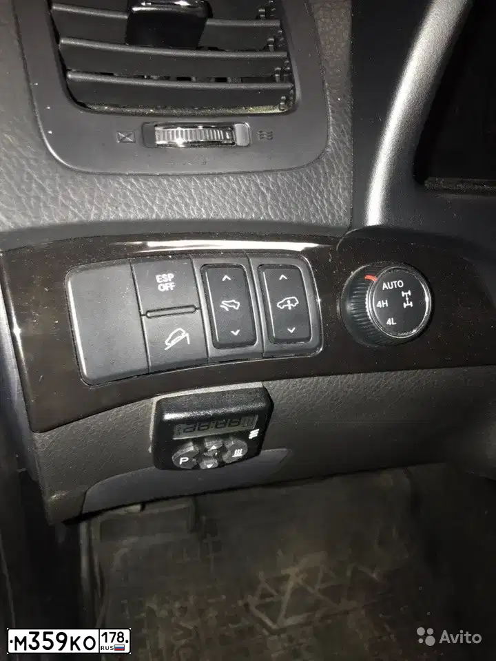 Фото автомобиля KIA MOHAVE / BORREGO, 2012 — госномер М359КО178. Цвет: ПЕРЛАМ.-СЕРЕБРИСТЫЙ
