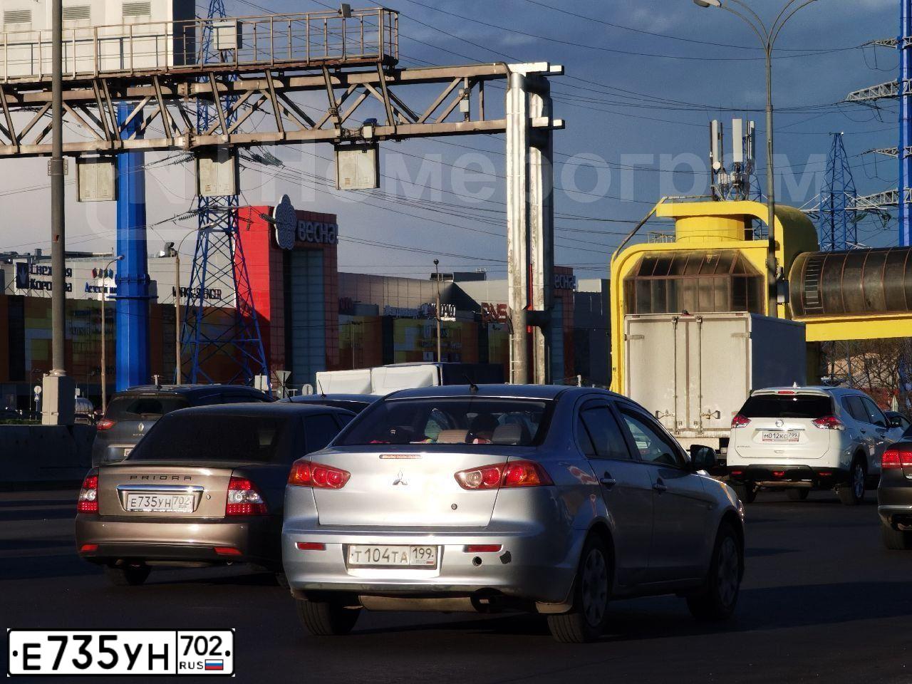 Фото автомобиля LADA PRIORA, 2015 — госномер В581НЕ30. Цвет: Золотисто-коричневый