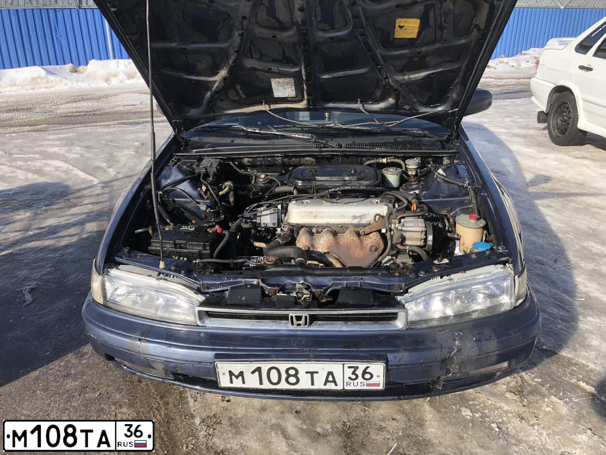 Фото автомобиля HONDA ACCORD, 1990 — госномер М108ТА36. Цвет: Темно-синий