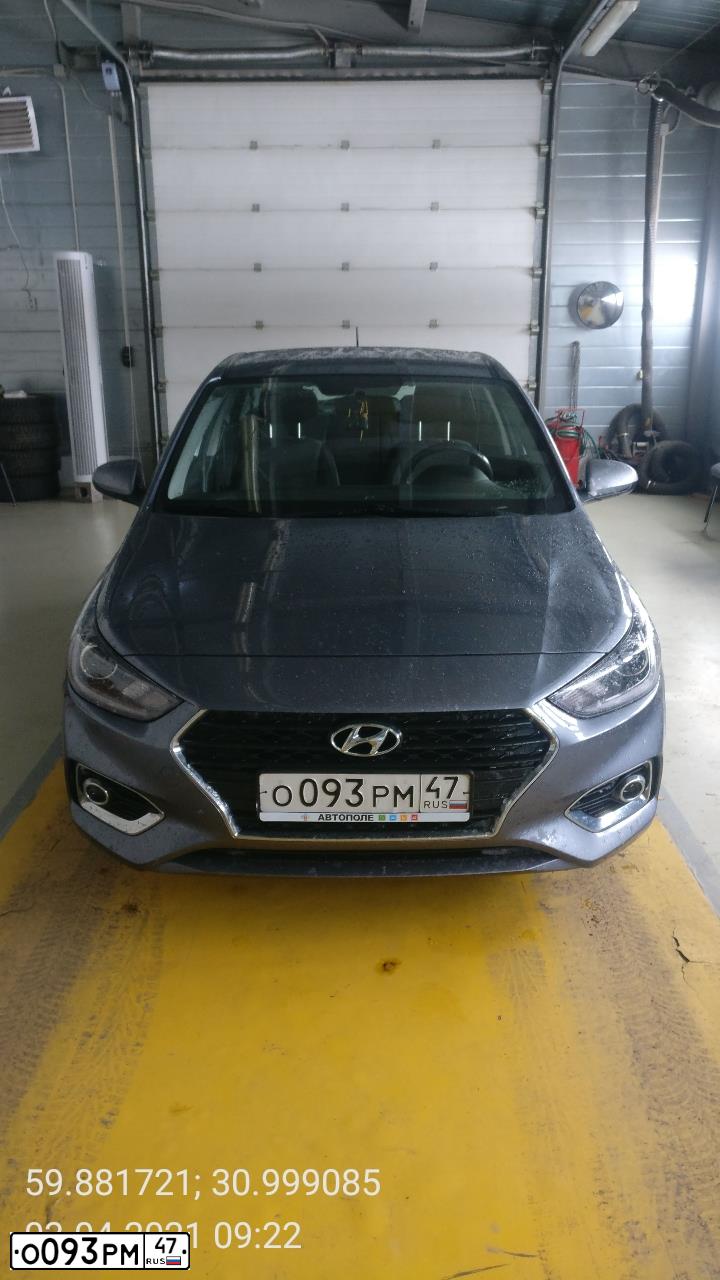 Фото автомобиля HYUNDAI SOLARIS, 2017 — госномер О093РМ47. Цвет: СЕРЫЙ