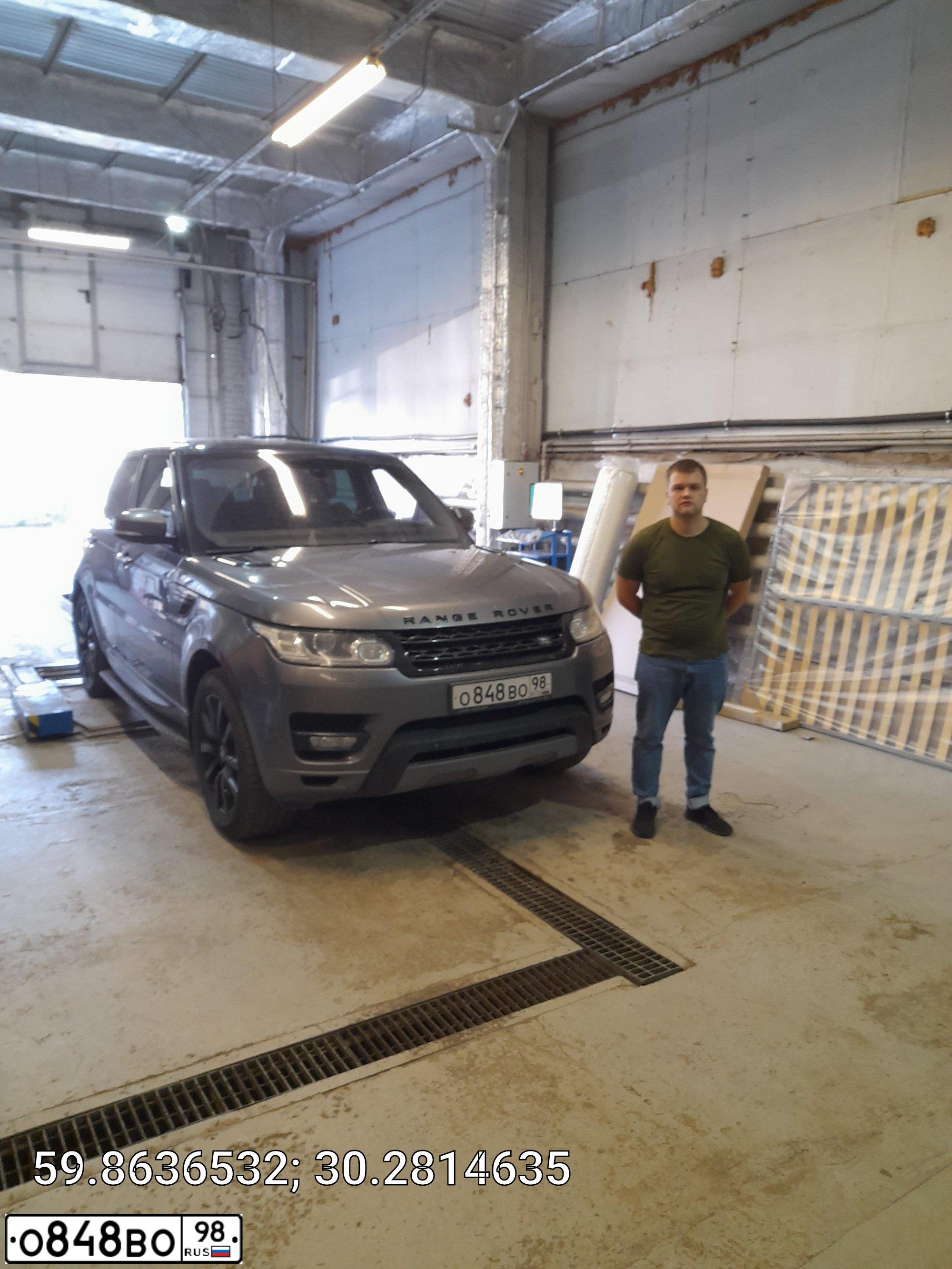 Фото автомобиля LAND ROVER RANGE ROVER SPORT, 2014 — госномер Е447ОР147. Цвет: СЕРЫЙ