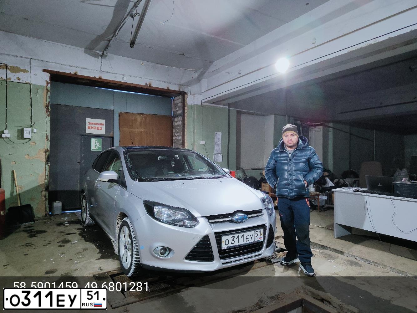 Фото автомобиля FORD FOCUS, 2011 — госномер В763УР43. Цвет: Серебристый