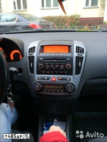 Фото автомобиля KIA CEE'D, 2008 — госномер Т485АР50. Цвет: КРАСНЫЙ
