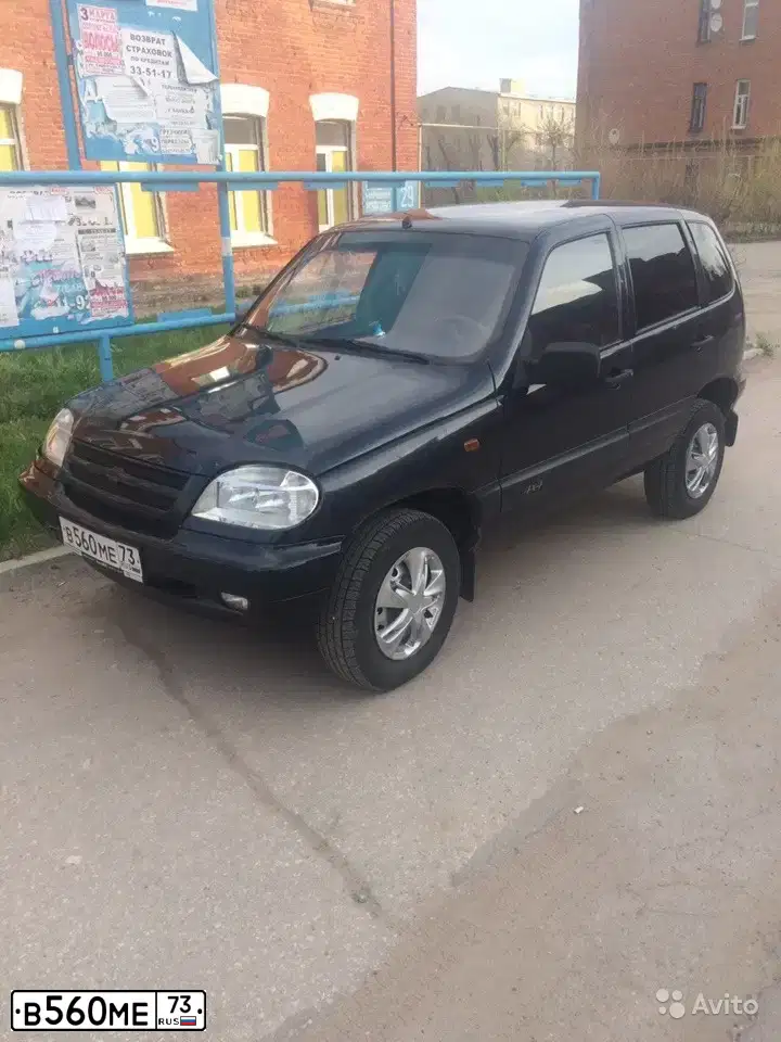 Фото автомобиля CHEVROLET NIVA, 2008 — госномер А444МН763. Цвет: ЧЕРНО-СИНИЙ МЕТАЛЛИК