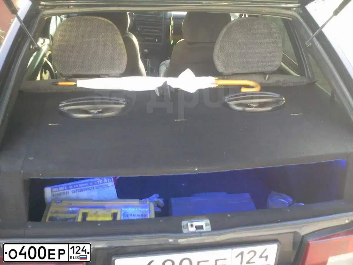 Фото автомобиля TOYOTA AVENSIS, 2007 — госномер О400ЕР124. Цвет: СВЕТЛО-СЕРЕБРИСТЫЙ