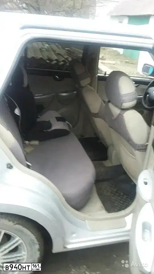 Фото автомобиля LIFAN SMILY, 2011 — госномер В940НТ161. Цвет: Серебристый
