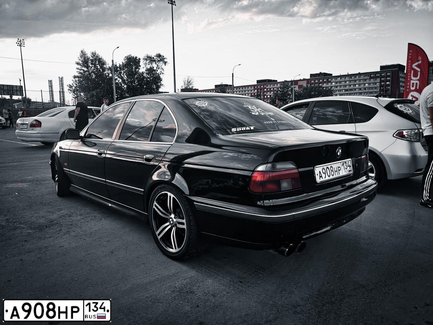 Фото автомобиля BMW 520, 1998 — госномер С704ТК05