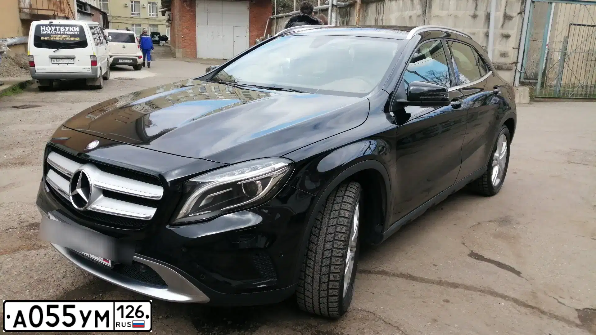 Фото автомобиля MERCEDES GLA-KLASSE, 2015 — госномер Т345ТО62. Цвет: ЧЕРНЫЙ