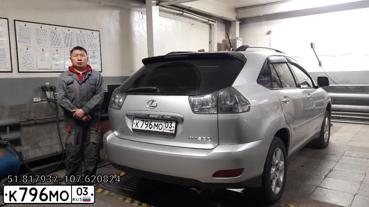 Фото автомобиля LEXUS RX, 2004 — госномер М666НА03. Цвет: СЕРЕБРИСТЫЙ
