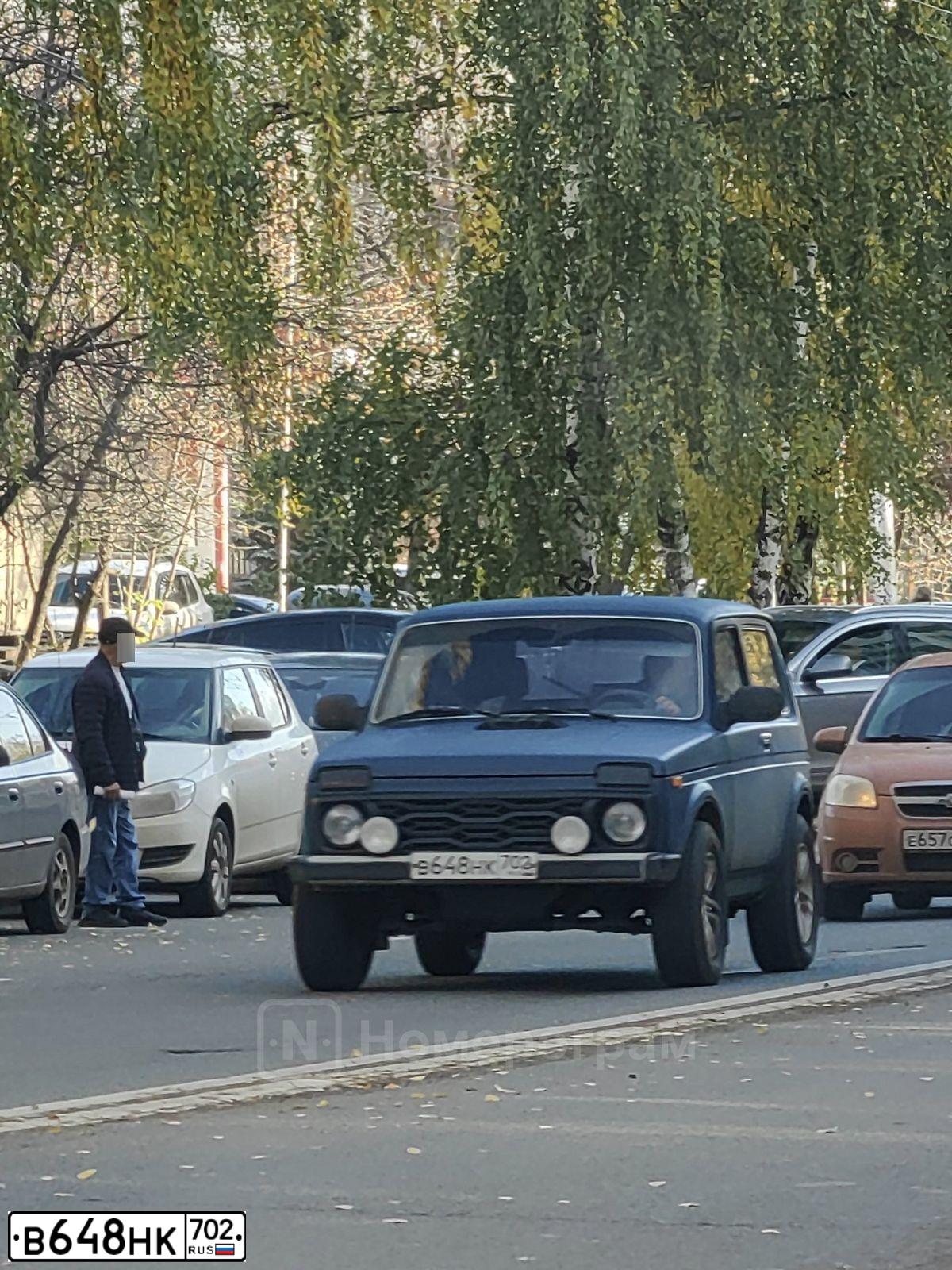 Фото автомобиля LADA 2121 NIVA, 2008 — госномер К700ТВ159. Цвет: СИНЕ-ЗЕЛЕНЫЙ