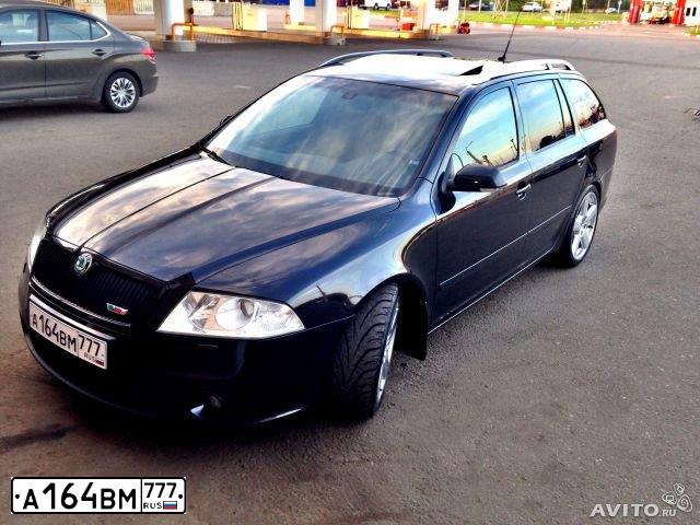 Фото автомобиля SKODA OCTAVIA, 2008 — госномер А164ВМ777. Цвет: ЧЕРНЫЙ