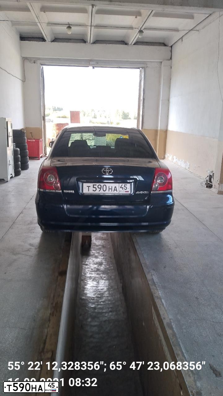 Фото автомобиля TOYOTA AVENSIS, 2007 — госномер В060РС86. Цвет: ТЕМНО-СИНИЙ