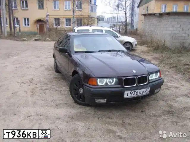 Фото автомобиля BMW SERIE 3, 1993 — госномер С612ХВ152. Цвет: ВИШНЕВЫЙ