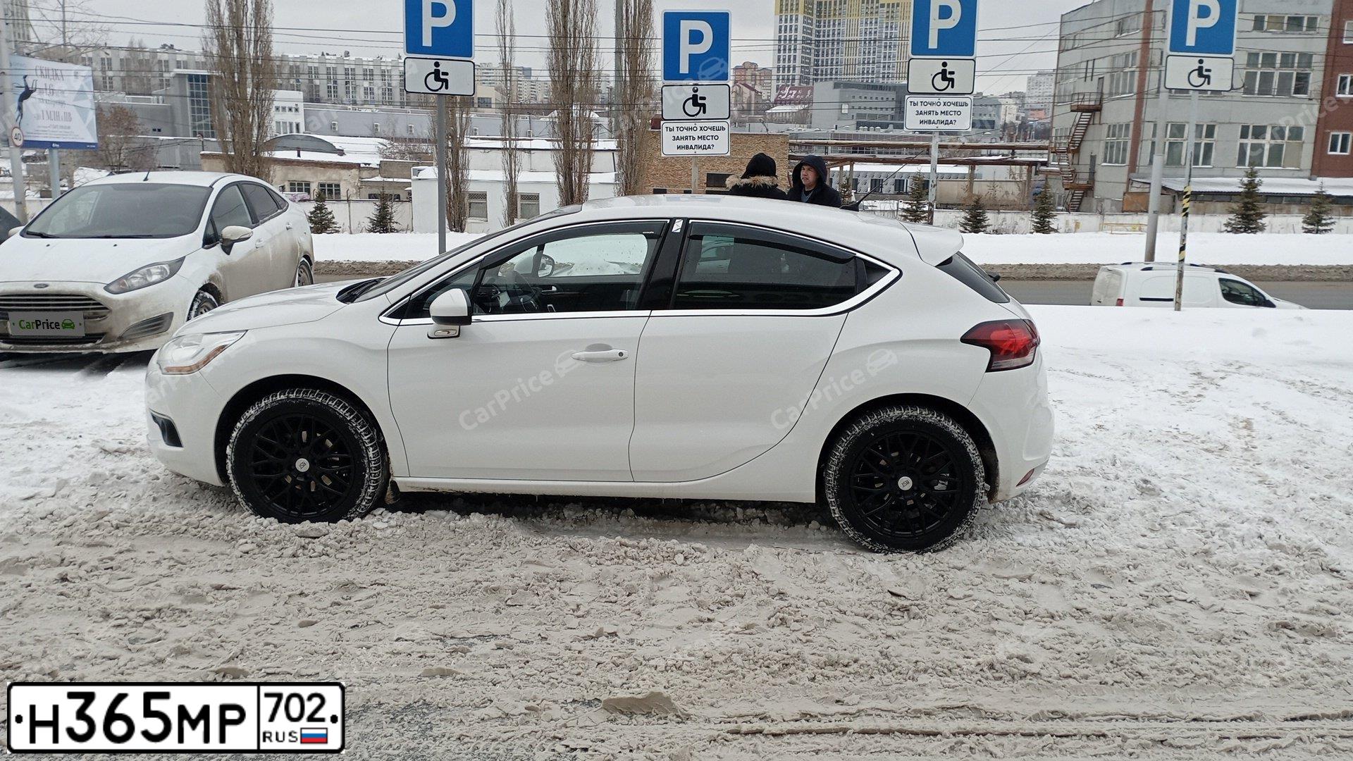 Фото автомобиля CITROEN DS4, 2012 — госномер К048ЕО702. Цвет: Белый