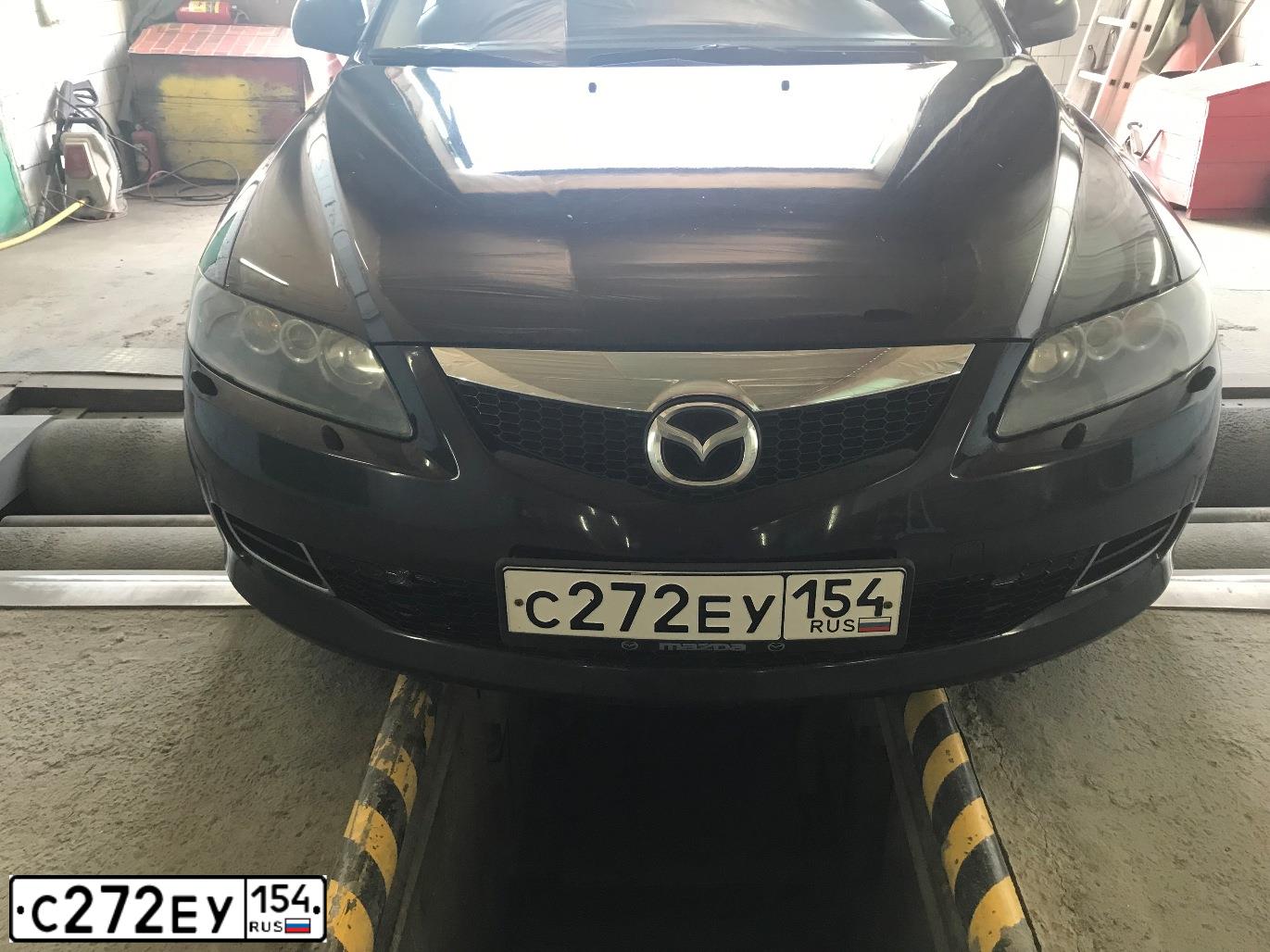Фото автомобиля MAZDA 6, 2005 — госномер С272ЕУ154. Цвет: ЧЕРНО КРАСНЫЙ