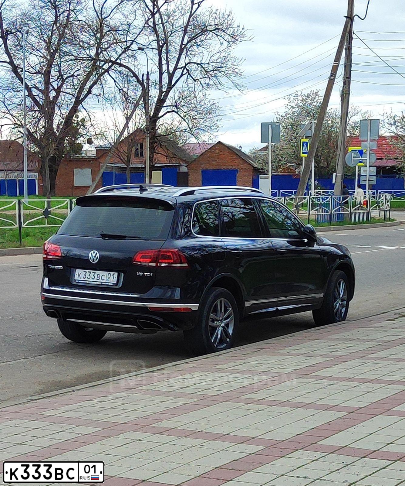 Фото автомобиля NISSAN QASHQAI, 2012 — госномер О046ЕЕ01. Цвет: БЕЛЫЙ