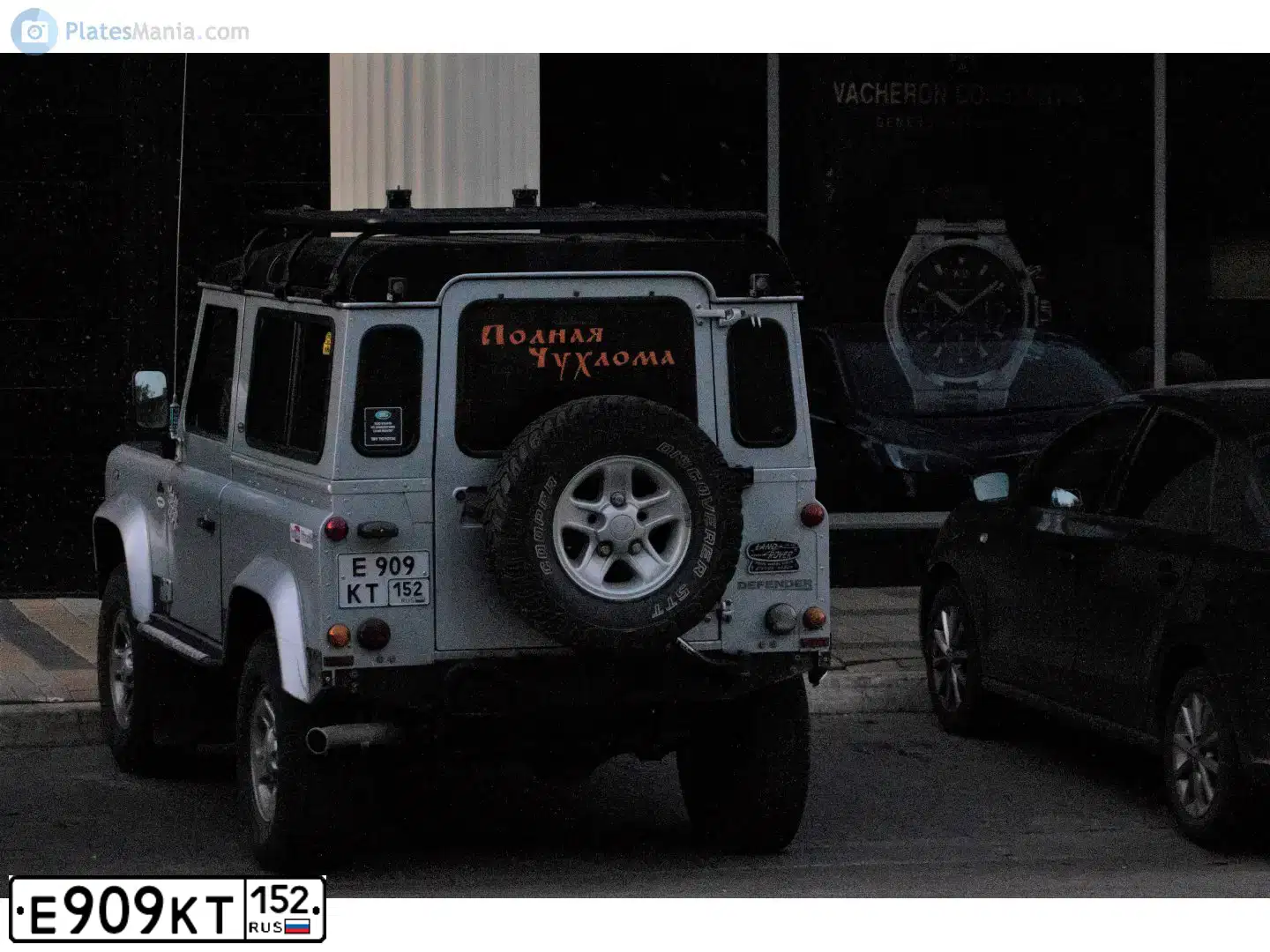 Фото автомобиля LANDROVER DEFENDER, 2008 — госномер С788ХУ152. Цвет: СВЕТЛО-СЕРЫЙ