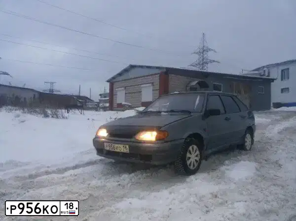 Фото автомобиля LADA 2114 SAMARA, 2005 — госномер А456КВ43. Цвет: СРЕДНИЙ СЕРО-ЗЕЛ МЕТ