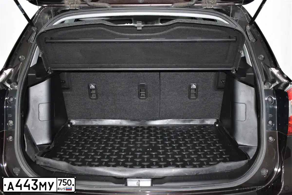 Фото автомобиля SUZUKI SX 4, 2014 — госномер В337СА197. Цвет: Коричневый