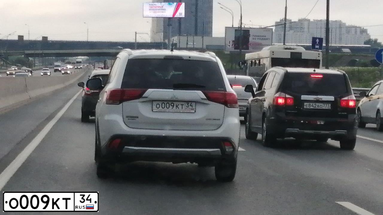 Фото автомобиля MITSUBISHI LANCER, 2004 — госномер О009КТ34. Цвет: СЕРЕБРИСТЫЙ