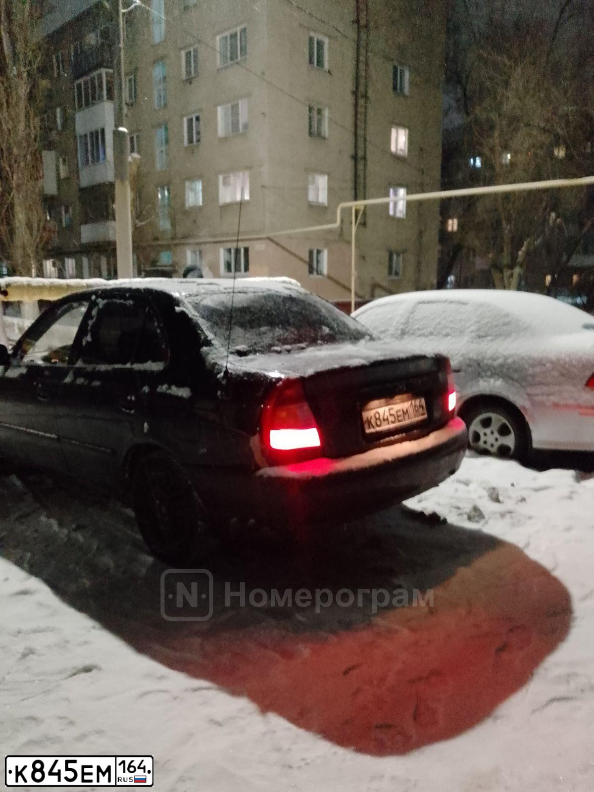 Фото автомобиля HYUNDAI ACCENT, 2008 — госномер О735АС134. Цвет: ЧЕРНЫЙ