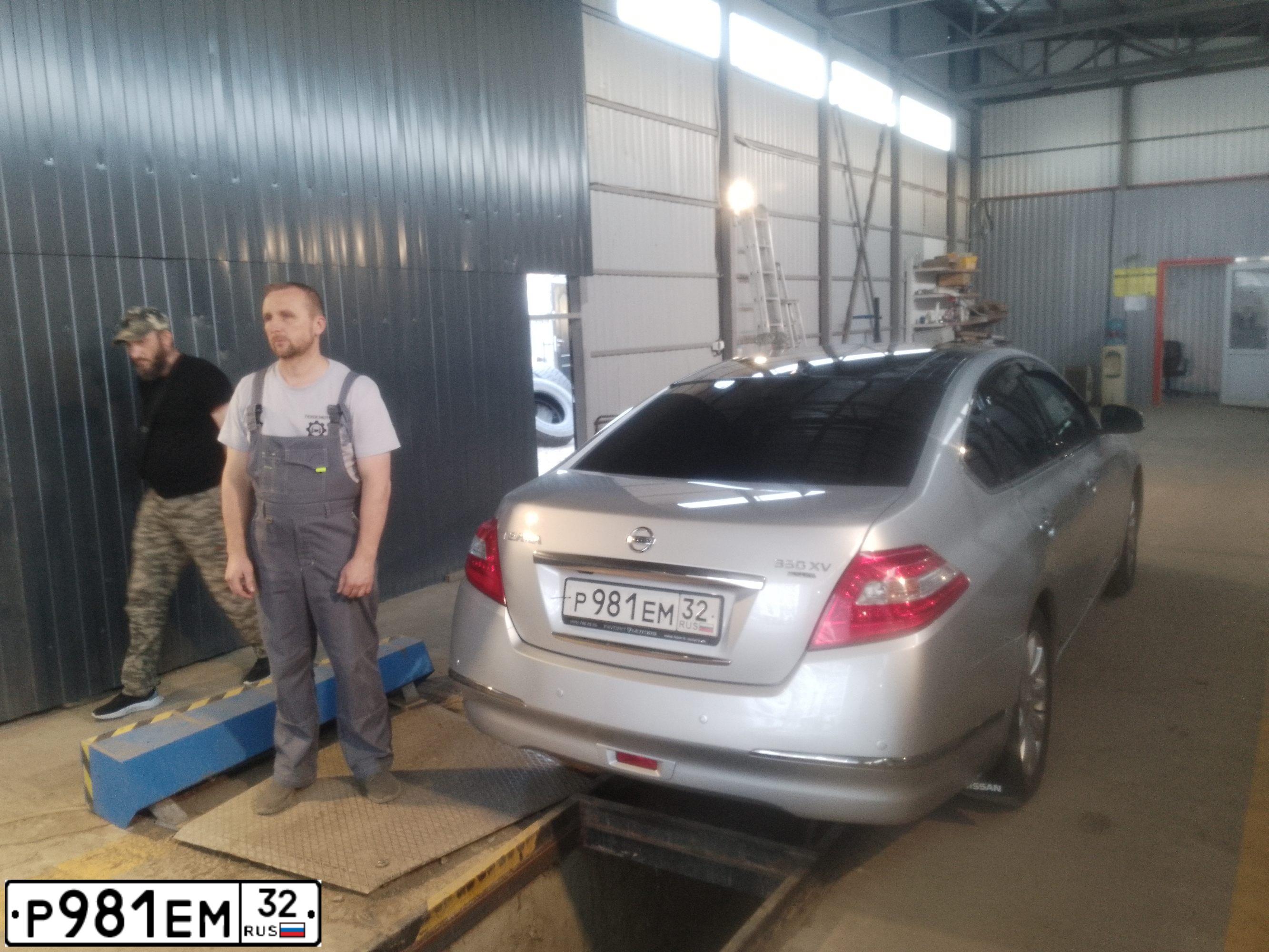 Фото автомобиля NISSAN TEANA, 2010 — госномер М280ОР193. Цвет: СЕРЕБРИСТЫЙ