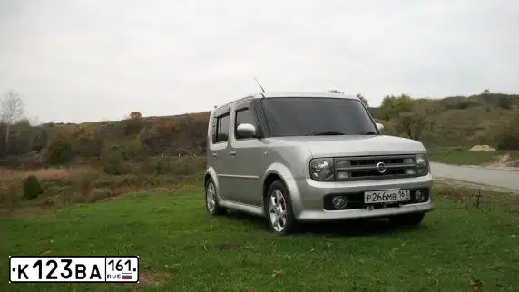 Фото автомобиля LADA 2113 SAMARA, 2008 — госномер К123ВА161. Цвет: ЧЕРНЫЙ