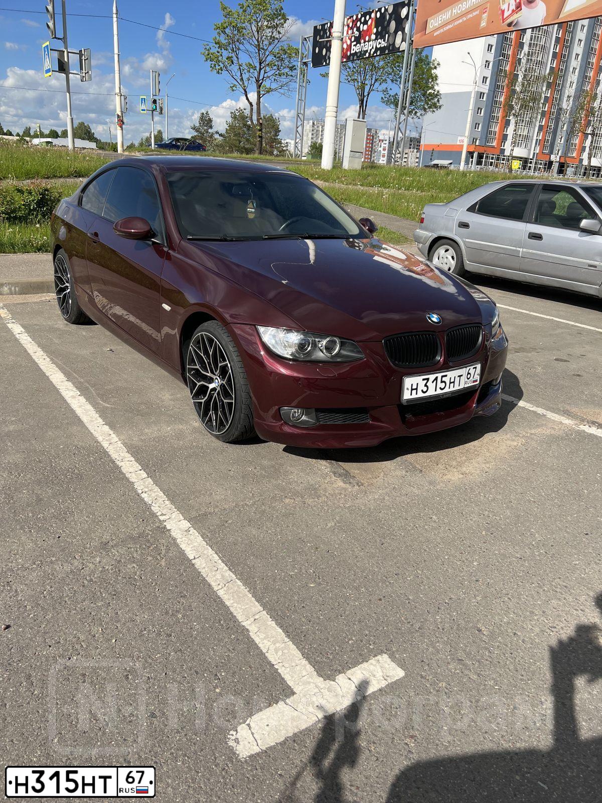 Фото автомобиля BMW SERIE 3, 2008 — госномер М434СН178. Цвет: БОРДОВЫЙ