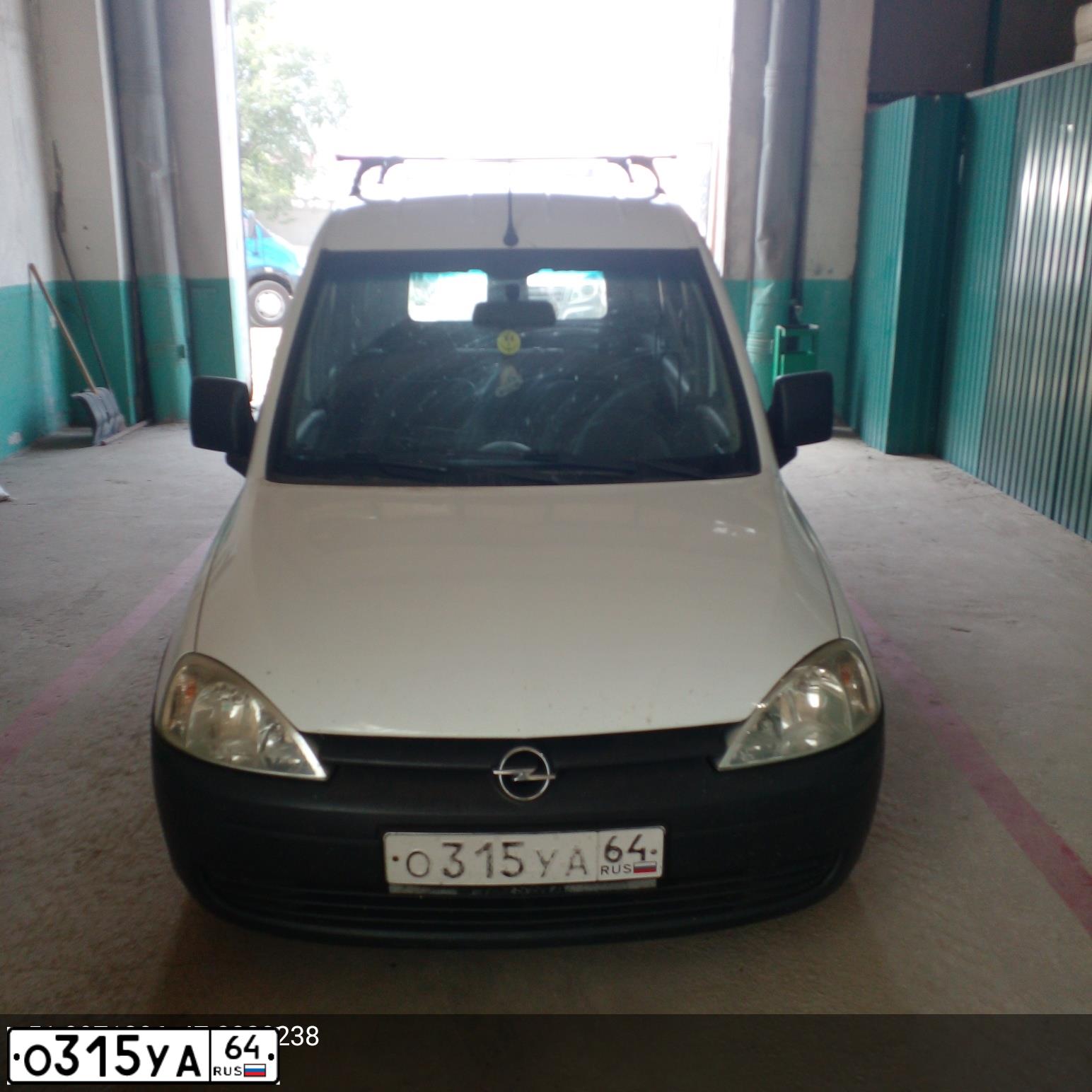 Фото автомобиля OPEL COMBO, 2004 — госномер Е471ЕУ164. Цвет: Белый