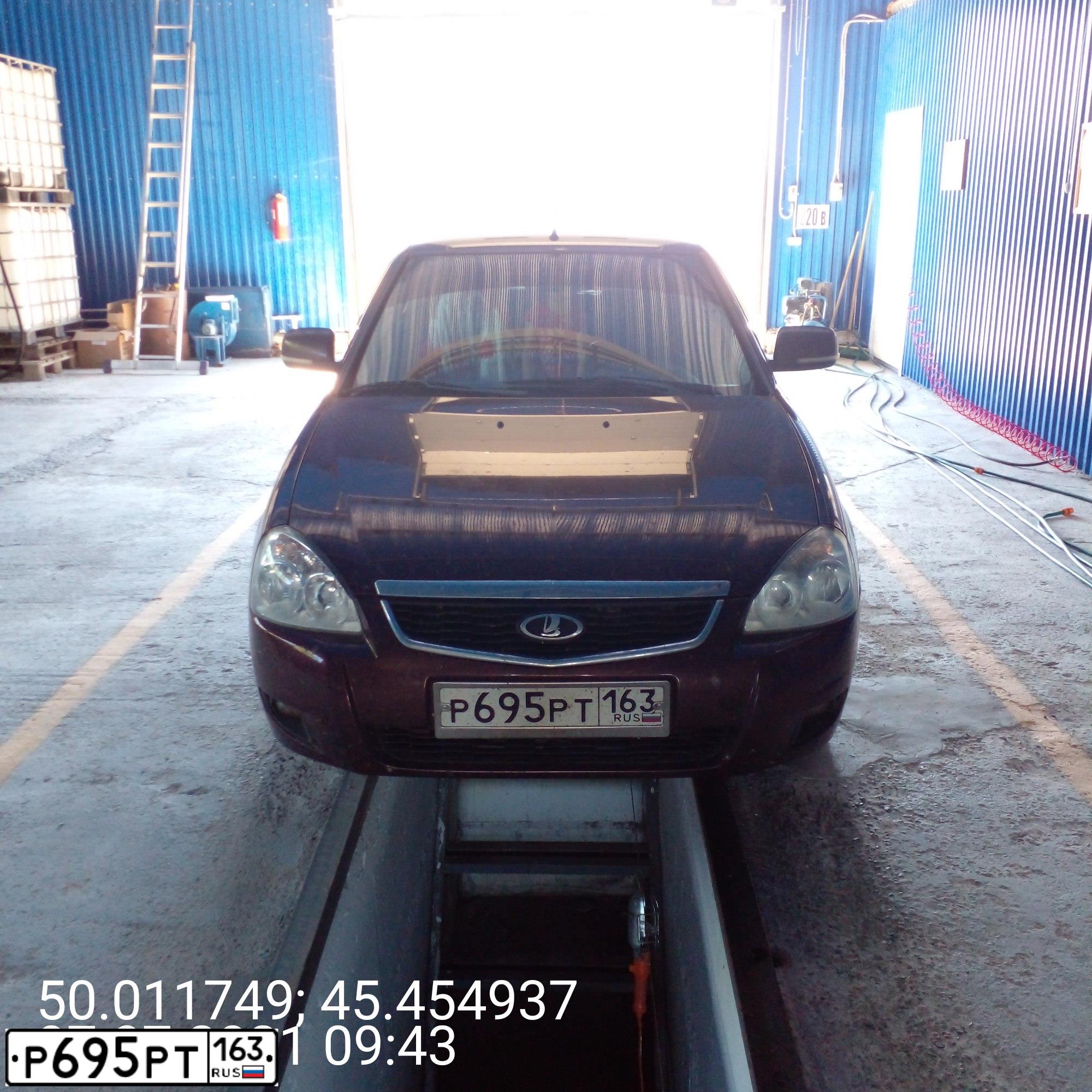 Фото автомобиля LADA 217230 LADA PRIORA, 2011 — госномер Н887МТ134. Цвет: ТЕМНО-ВИШНЕВЫЙ