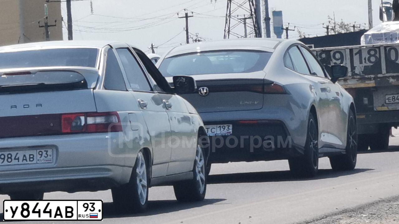 Фото автомобиля NISSAN X-TRAIL, 2011 — госномер М171ЕК977