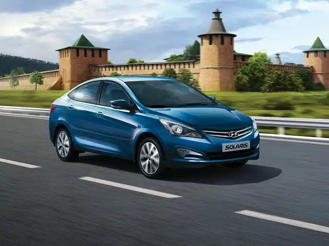 Фото автомобиля HYUNDAI SOLARIS, 2014 — госномер К404ОТ716. Цвет: ЧЕРНЫЙ