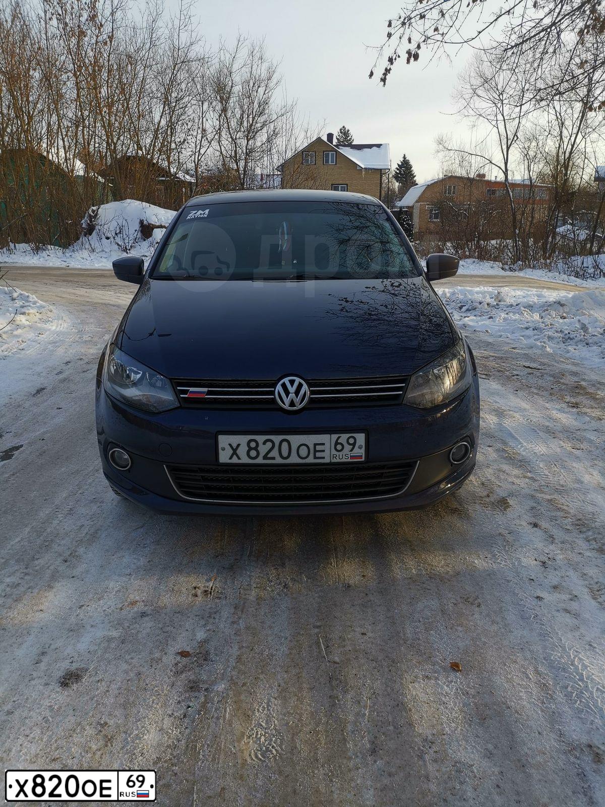 Фото автомобиля VOLKSWAGEN POLO, 2011 — госномер Х820ОЕ69. Цвет: синий