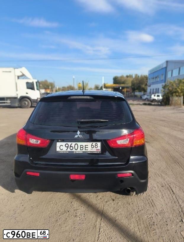 Фото автомобиля MITSUBISHI ASX, 2010 — госномер С960ВЕ68. Цвет: ЧЕРНЫЙ