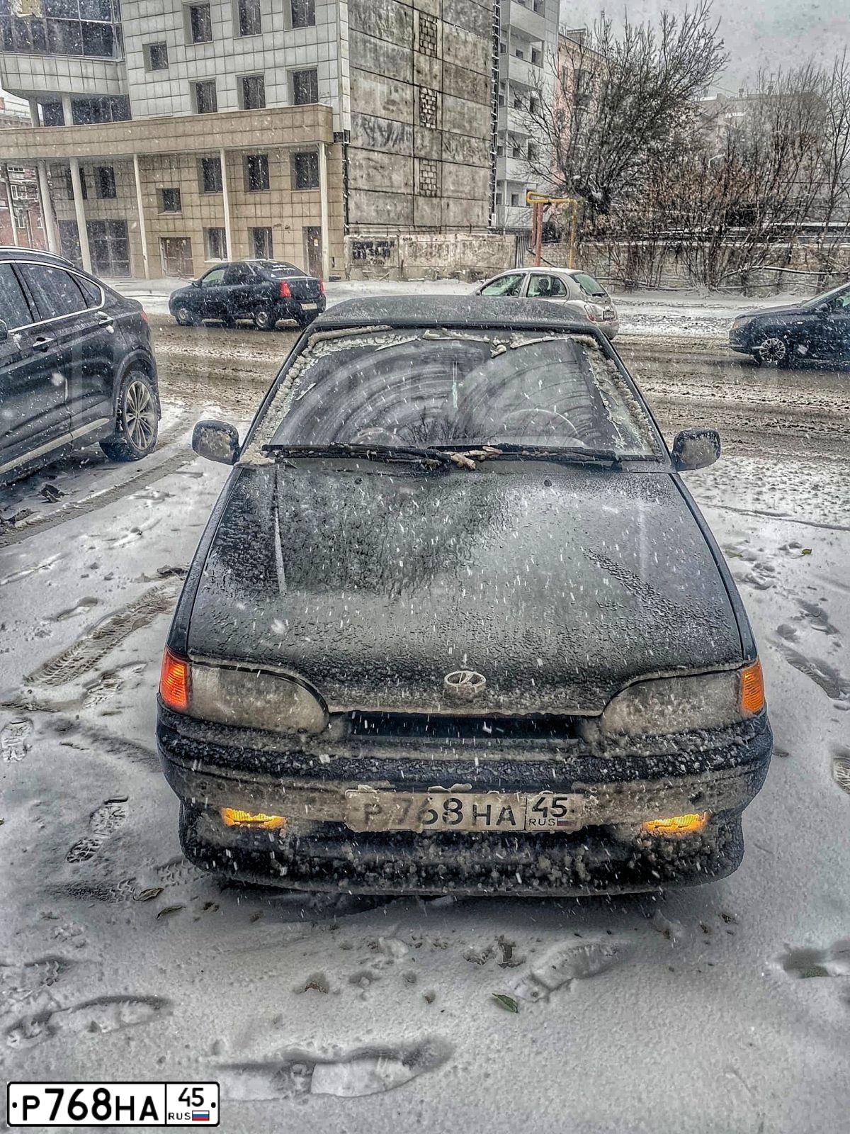 Фото автомобиля LADA 2114 SAMARA, 2006 — госномер Р768НА45. Цвет: Темно-зеленый