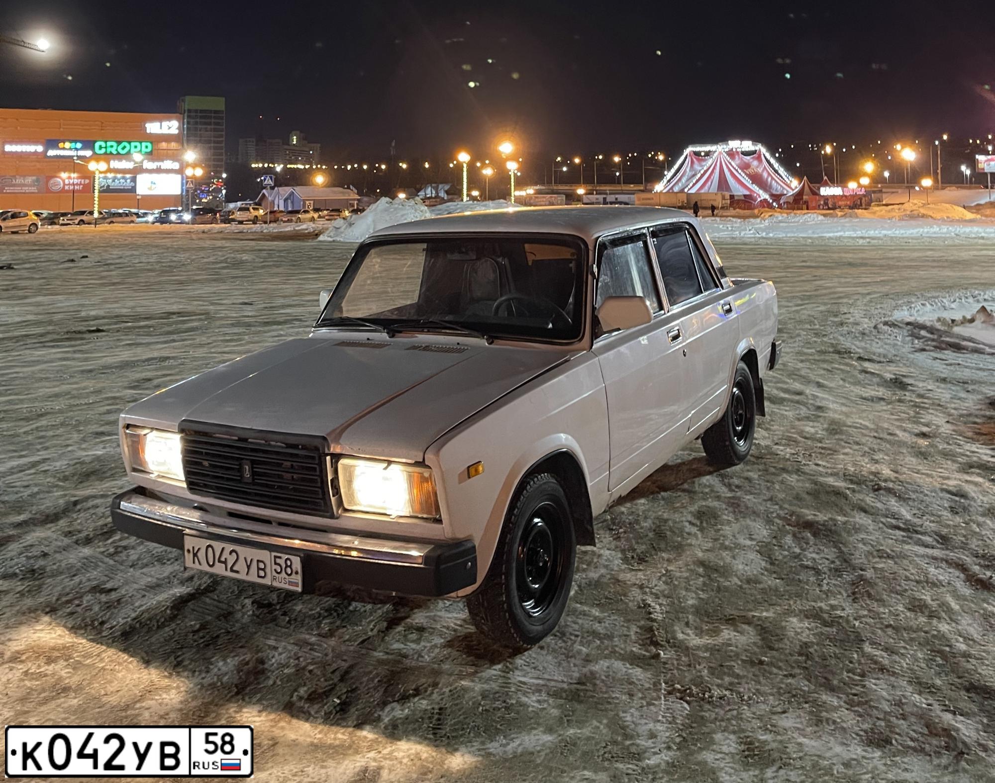 Фото автомобиля LADA 2107, 2007 — госномер К042УВ58. Цвет: БЕЛЫЙ